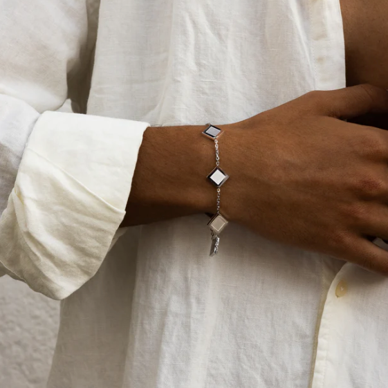 Omari™ | Elegant Square Bracelet