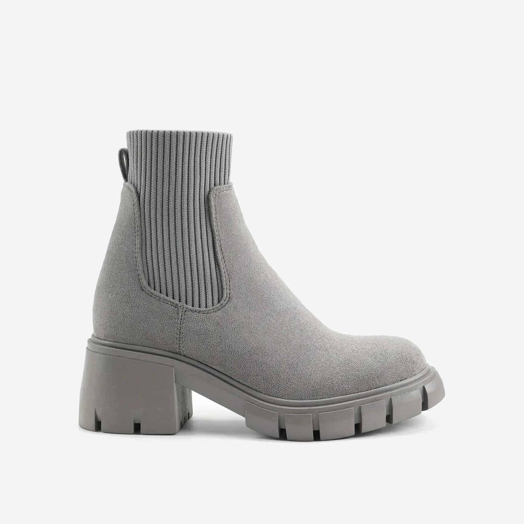 Qiyara™ | Elegant Chelsea Boots